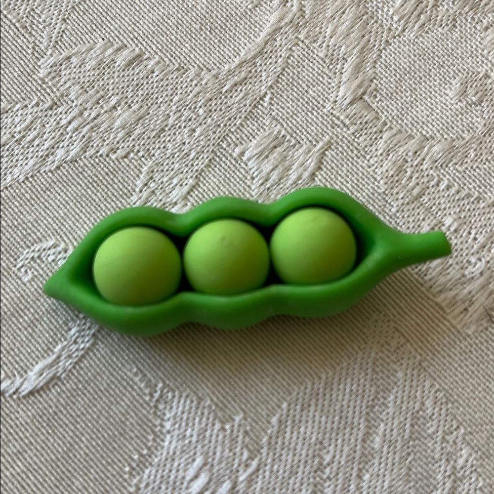 Japan Rubber Collectible Colorful Fruit and Vegetable Eraser Kids Toys Set - Picture 8 of 12
